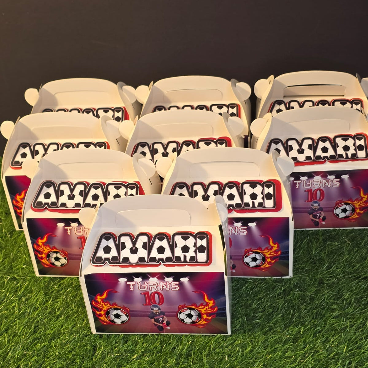 3d gable boxes , treat boxes .